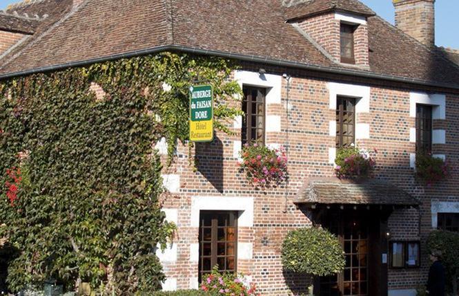 L'Auberge Du Faisan Dore Saint-Florent-le-Jeune Exterior foto